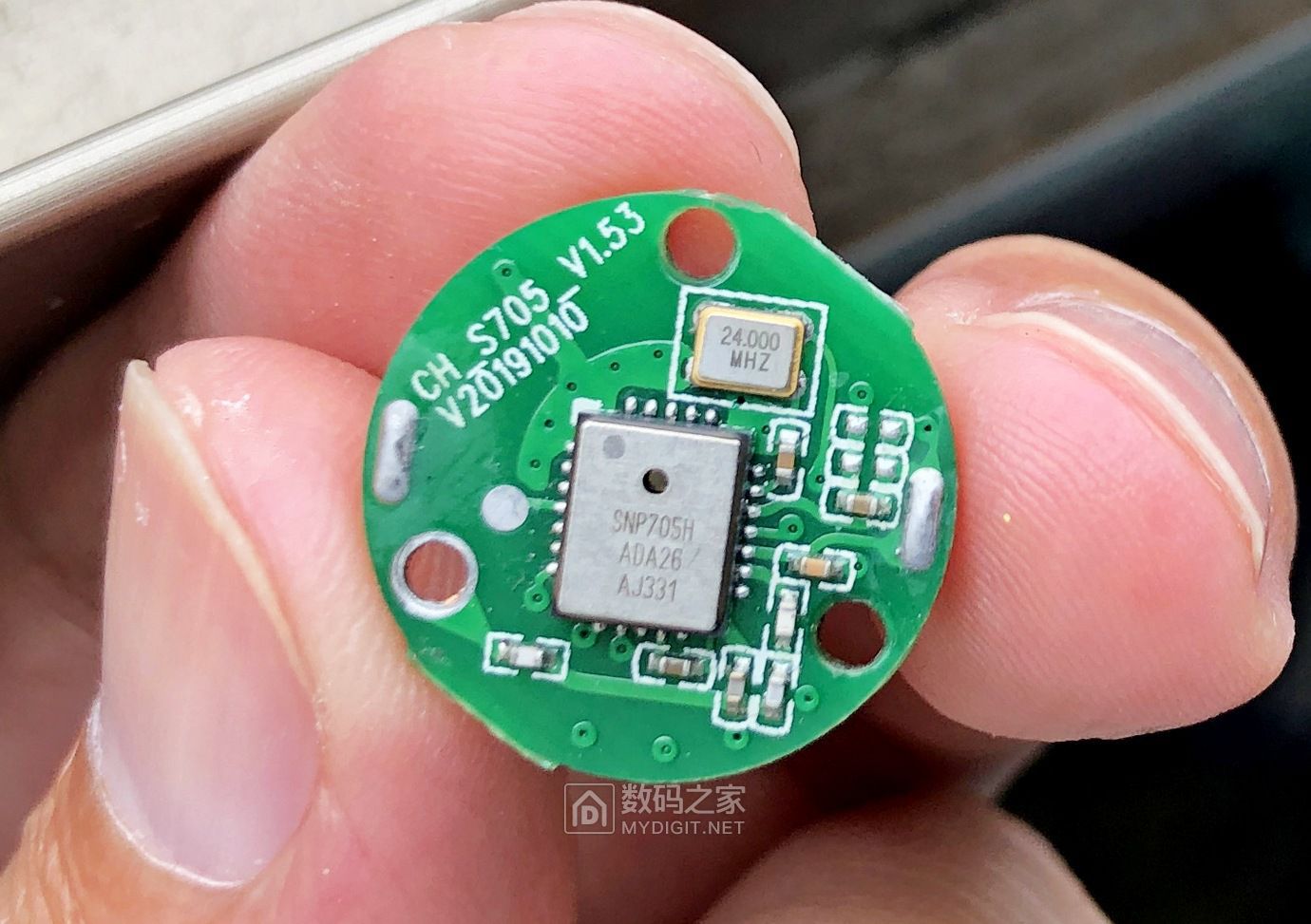 外置式胎压监测评测,外置胎压监测传感器拆解