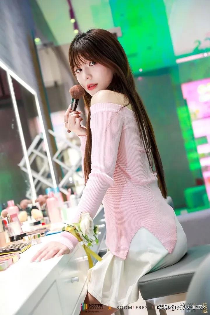 全能艺人符龙飞闪现BOOM!FRESH!与40+百万级红人定义美妆新空间