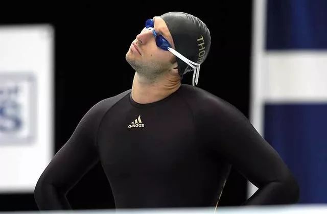 泳衣湿了以后还有保暖性吗,泳衣穿长的暖和还是短的暖和