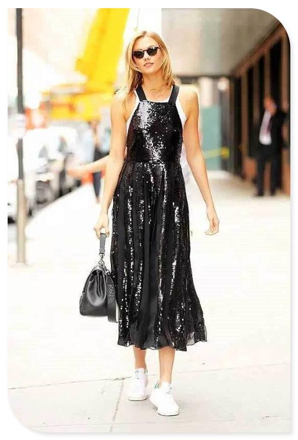 洋气减龄背带裙可外穿,别再穿碎花裙了