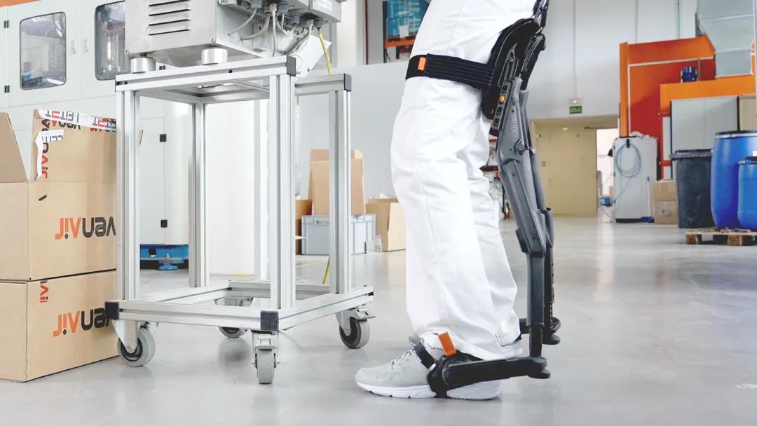 重新设计空间,变形的椅子设计