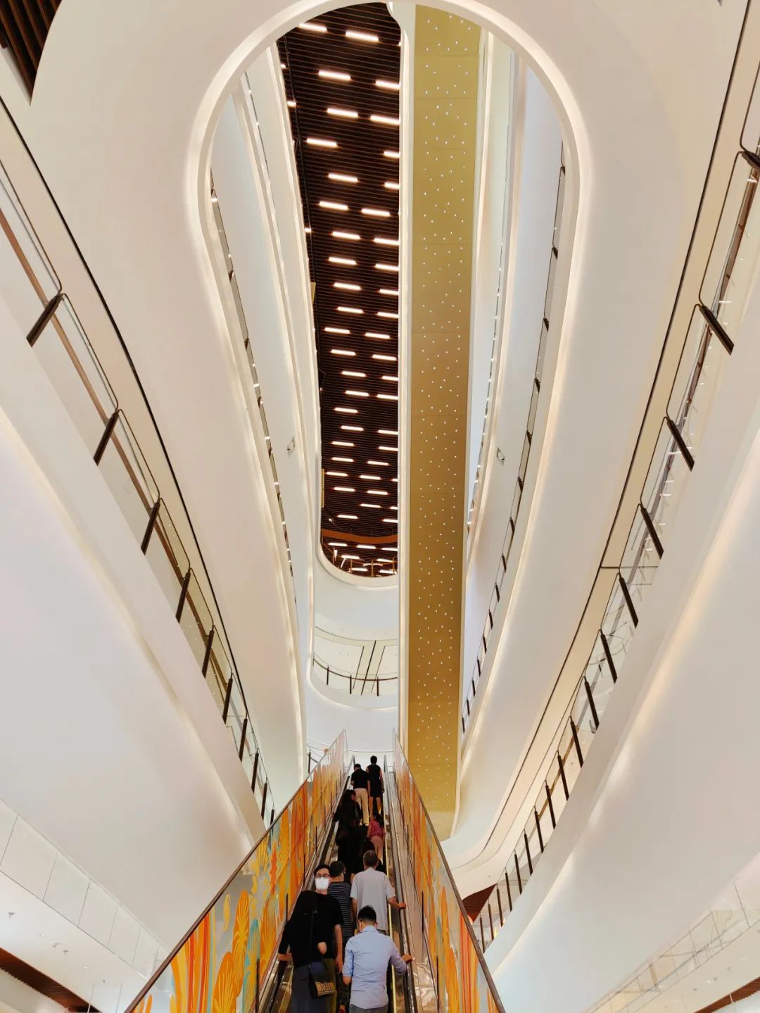 上海瑞虹天地太阳宫在虹口区,瑞虹天地太阳宫怎么去月亮湾