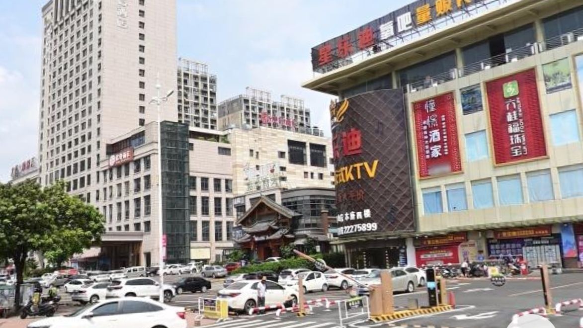 东凤镇最繁华商业街,东凤镇最繁华的地方在哪