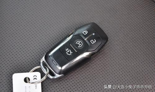 汽车遥控钥匙没电了怎么启动车,汽车遥控钥匙没电及解决办法