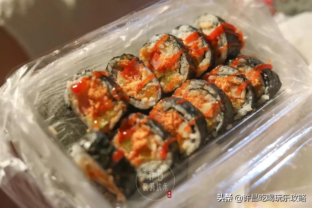 许昌学院南门好停车吗,许昌学院南门附近美食