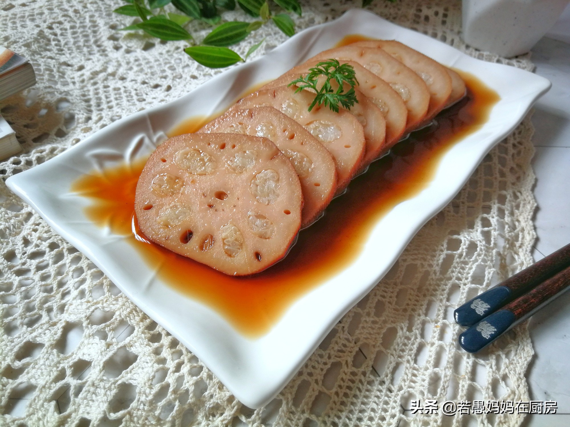 糯米藕怎么弄的又粘稠又好吃,桂花糯米藕怎么做红亮