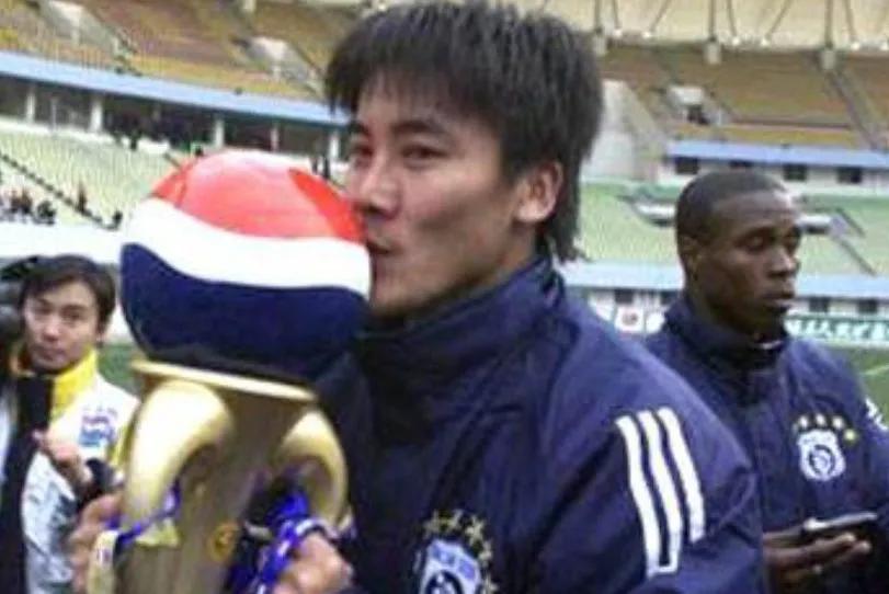 足球明星中国帅哥,中国足球明星帅哥有哪些