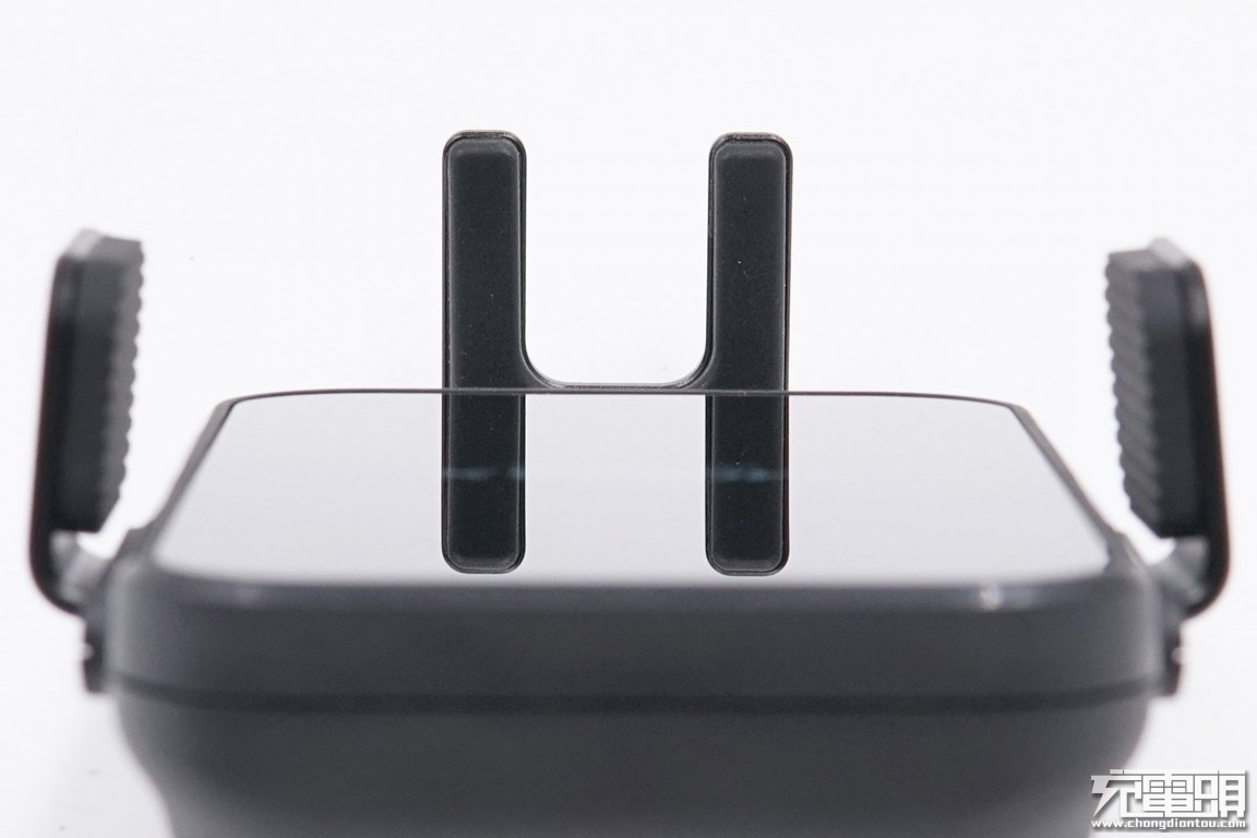 华为磁吸车载无线充电支架,华为车载超级快充支架测评