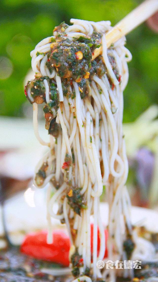 一处小众目的地！这里有酸汤辣子蘸出来的美味，吃一口就丢魂！