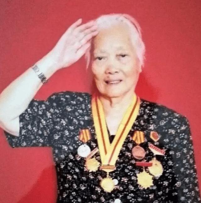 陈鸿:陈乔年遗失多年的女儿,少时参军,90年代才与家人相认