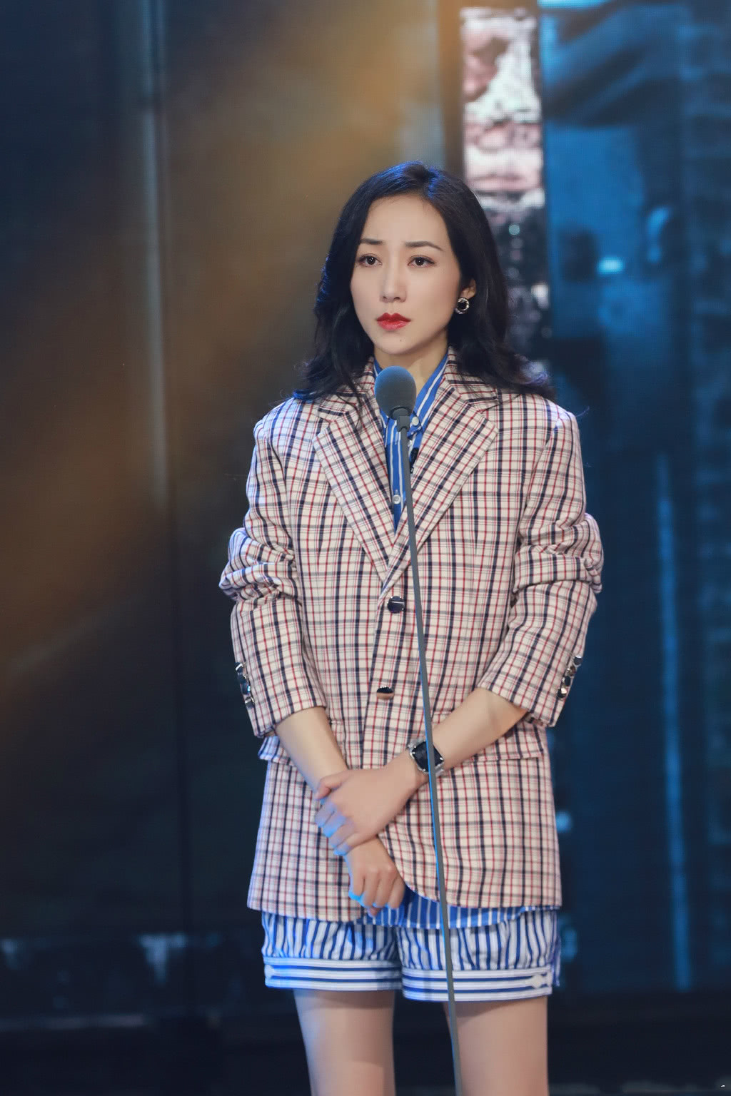 韩雪黑衣长腿,韩雪1米2长腿