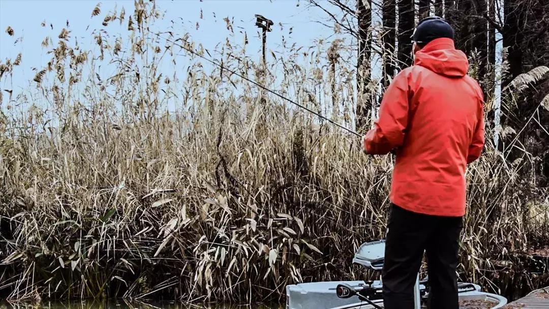 路亚饵挂底解救攻略,早春路亚用什么拟饵好