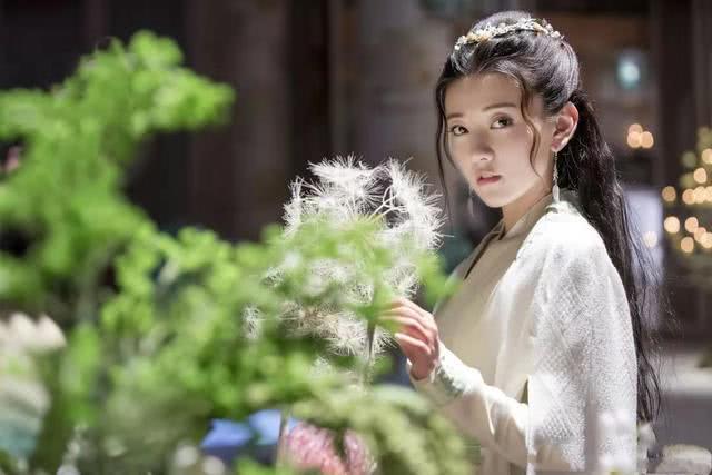 绝代双骄苏樱梁洁首次出场,绝代双骄梁洁苏樱最后和谁在一起