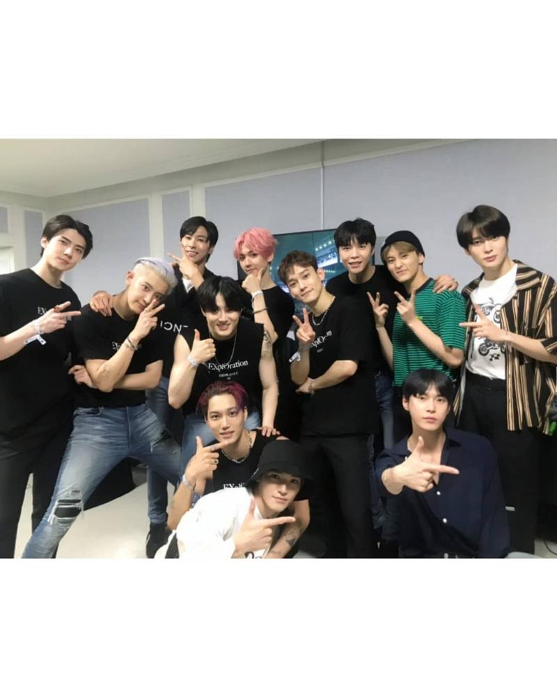 exoxiumin入伍前粉丝见面会成员们,exoxiumin入伍前见面会张艺兴