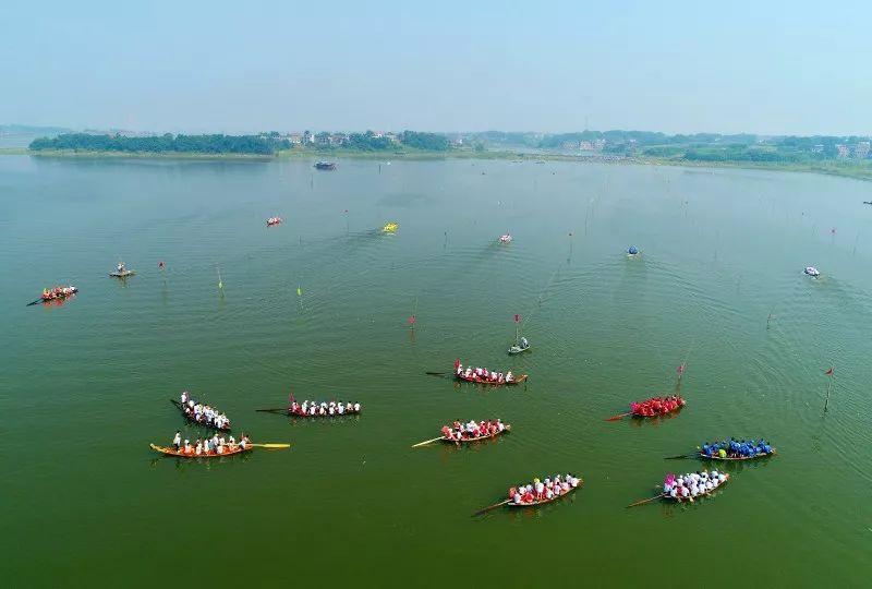 英雄热血洒赤湖,魂归故里山水间