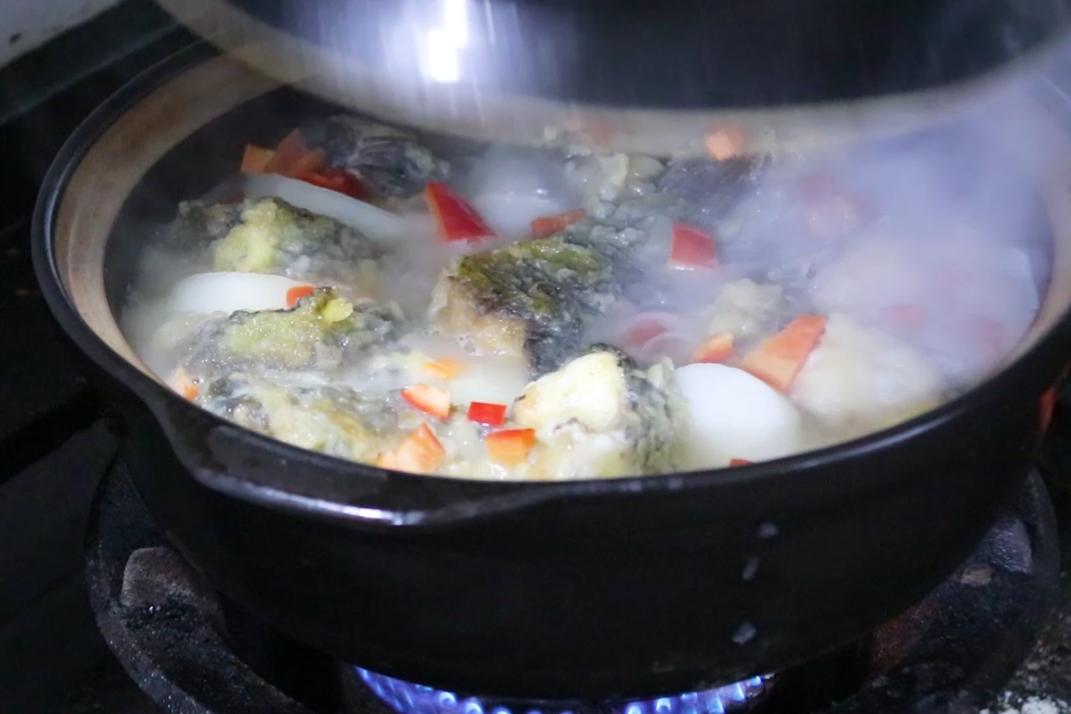 草鱼做汤好吃的做法,草鱼怎么做汤浓肉鲜