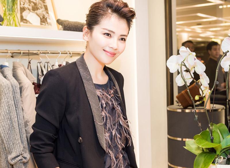 买衣服注意这4个细节，让你一看上去就是贵妇，比别人更显气质