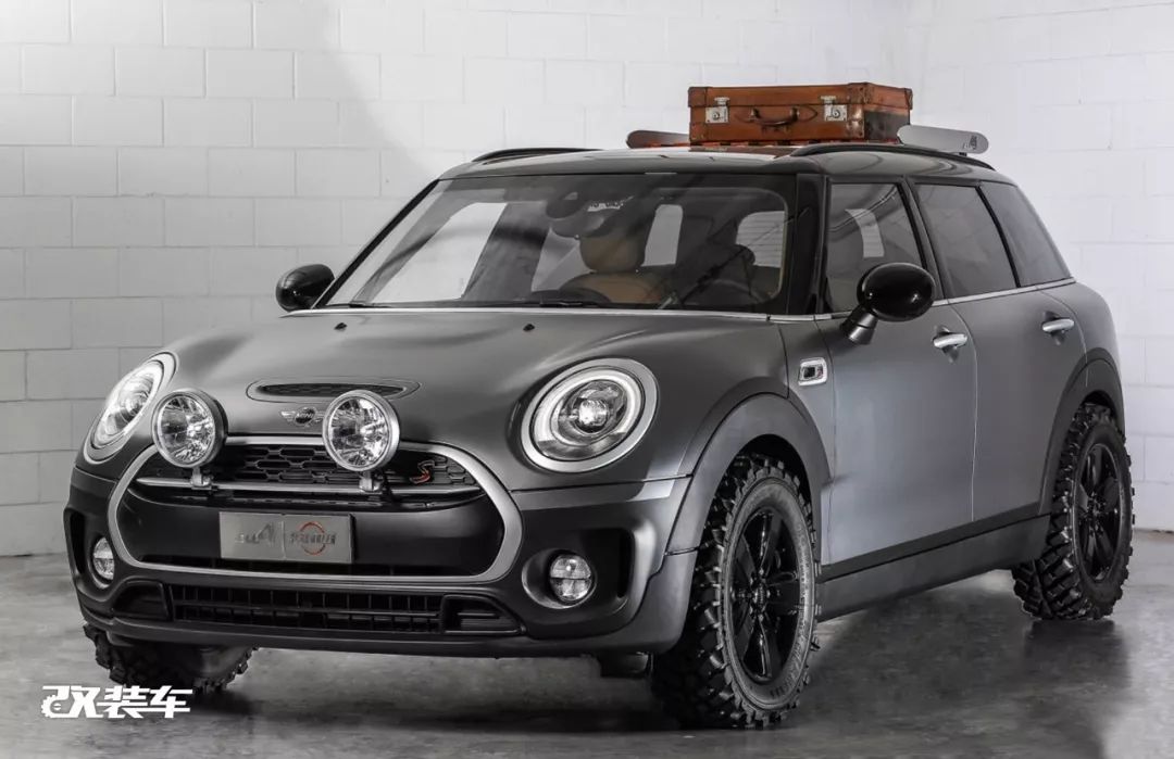 网友花费十几万，把MINI乡下人爆改成大脚怪