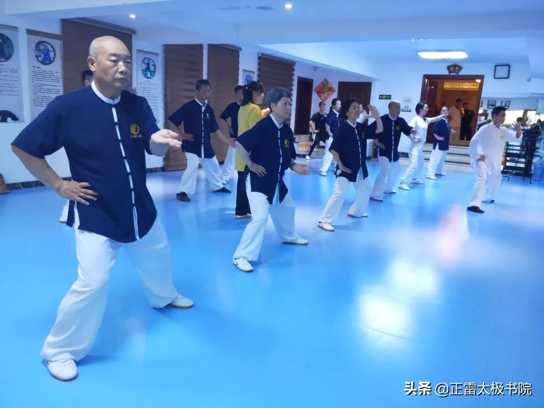 太极十二拍详细步骤,太极24式详细步骤