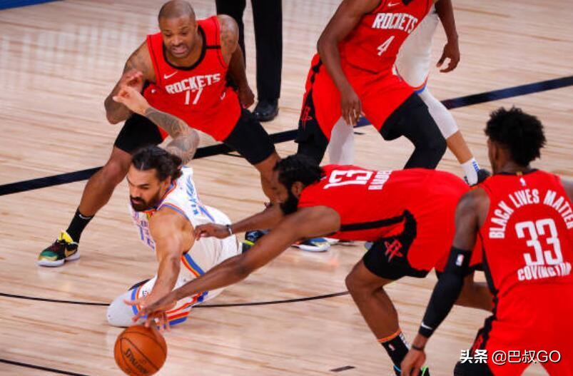 贝弗利指导戈贝尔防守哈登,多诺万赛后的视频