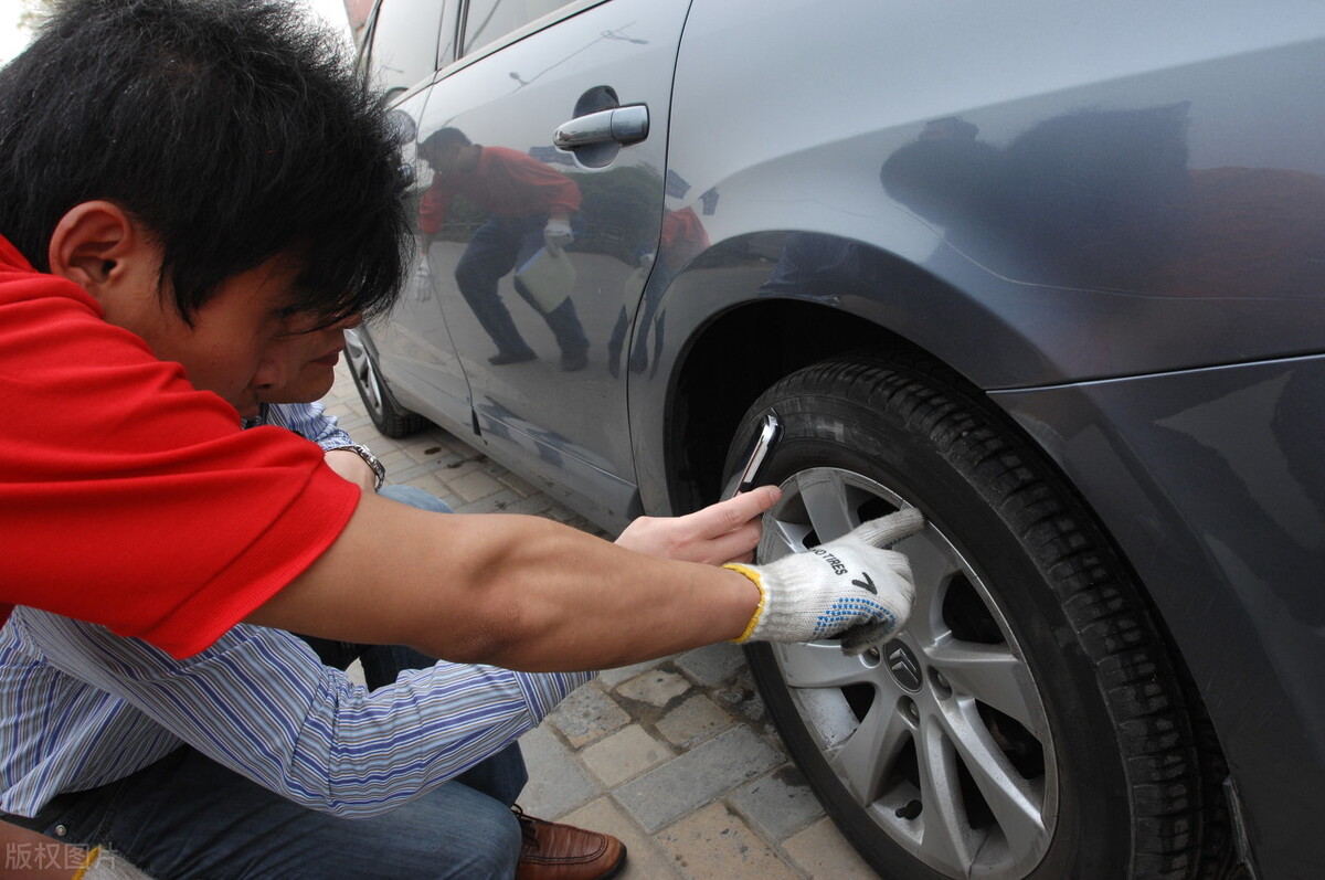 2022年机动车年检规定车轮的要求,车辆年审新规轮胎