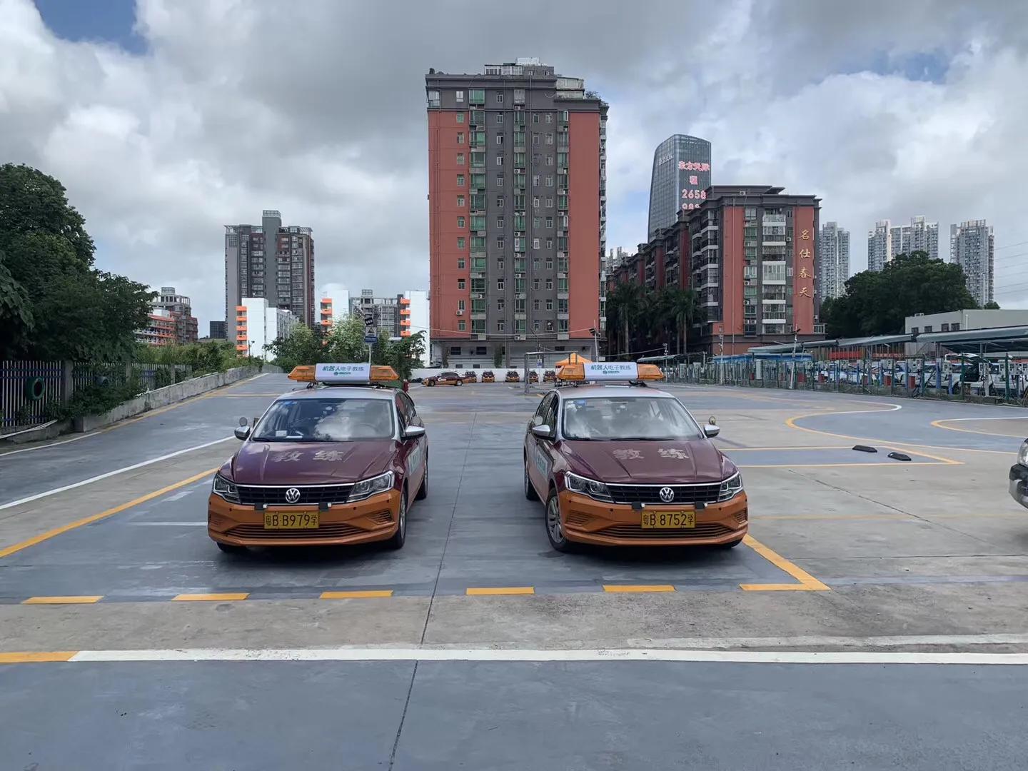 考驾照机器人教练,机器人教练学车通过率高吗