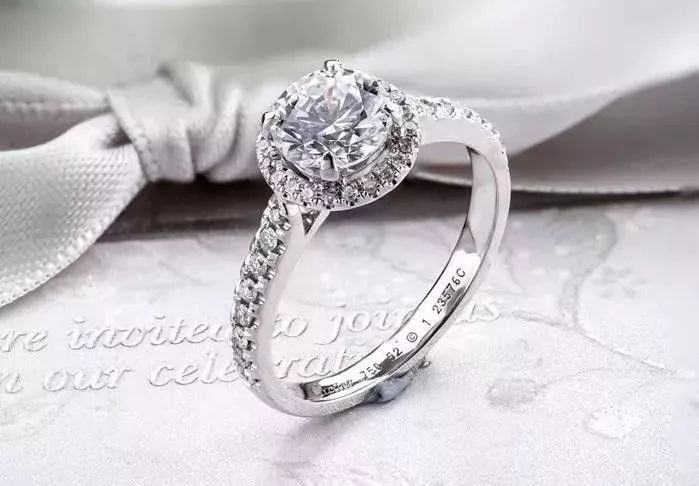 如何买钻戒需要专业点,怎样买钻戒最省钱