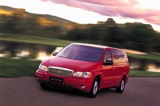 gl8各代舒适度比较,gl8舒适性好还是塞纳舒适性好