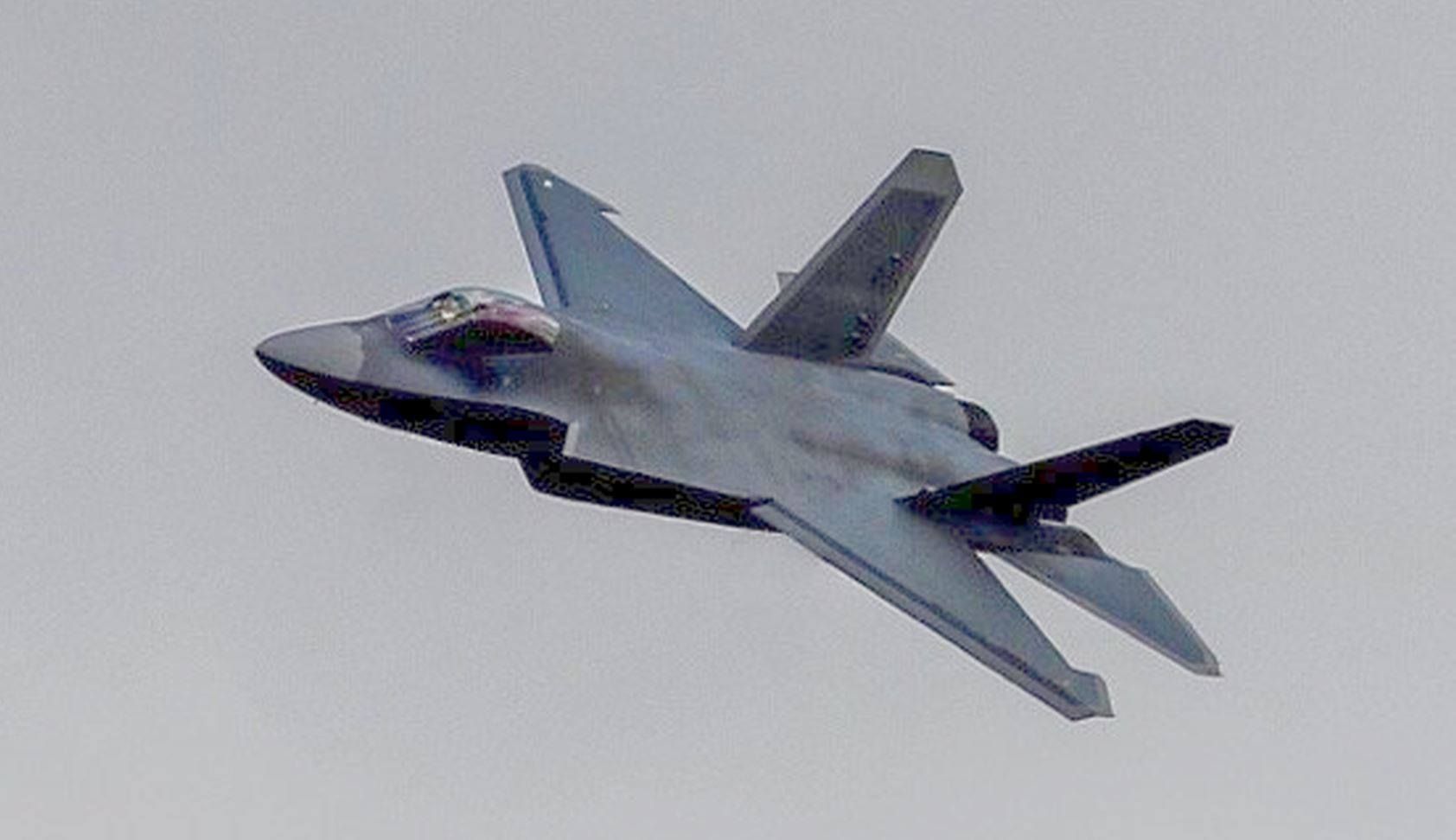 拿F35要挟阿联酋远离中国？美方路走窄了，歼35战机或成功接盘F35