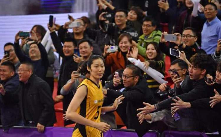 朱婷世俱杯第四局,朱婷夺冠球迷热议