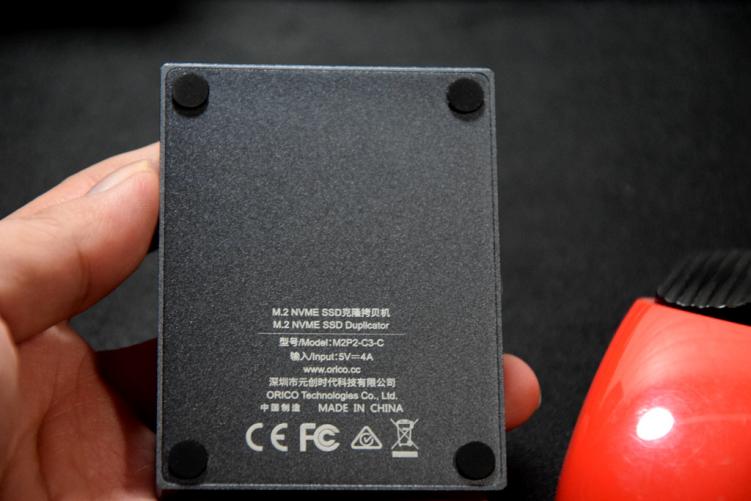 还烦恼拆装SSD？ORICOM.2底座一键拷贝SoEasy