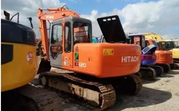 为什么二手挖机比较便宜,为什么今年二手挖机这么便宜