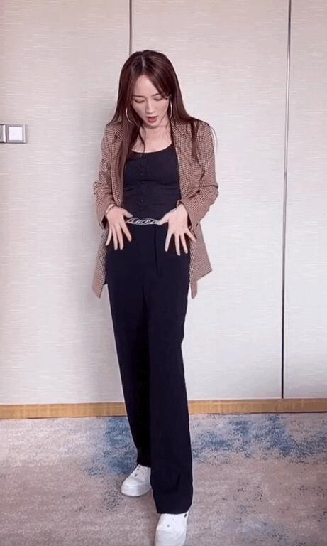 iu同款又平价的衣服,iu同款卫衣韩都衣舍