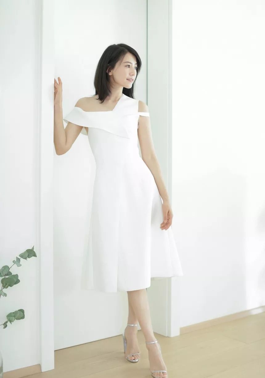 显胖的裙子怎么补救,春秋显白显瘦显高穿搭
