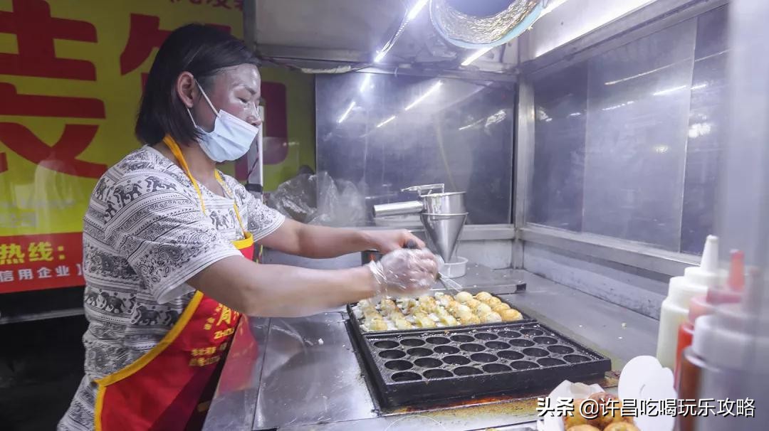 许昌学院南门好停车吗,许昌学院南门附近美食