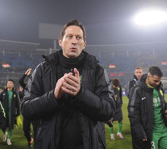 李霄鹏鲁能踢北京国安,鲁能大胜国安李霄鹏