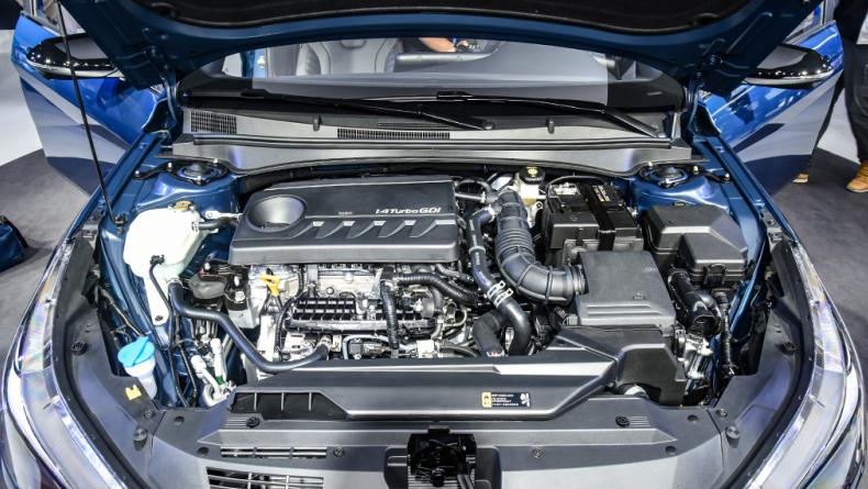 开完朗逸再开悦动,开完大众宝来再开大众朗逸