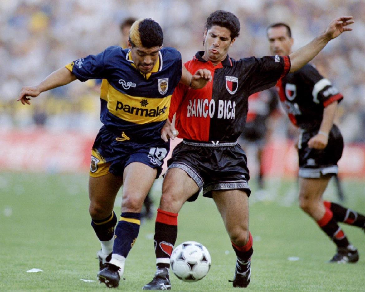 迭戈马拉多纳博卡图片,迭戈马拉多纳背影照片