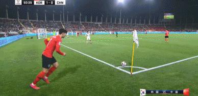 孙兴慜认为武磊实力很强,韩国武磊孙兴慜