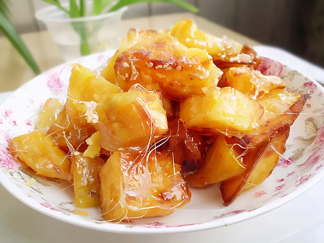 拔丝山药熬糖汁怎样不粘牙,拔丝山药的糖汁怎么熬