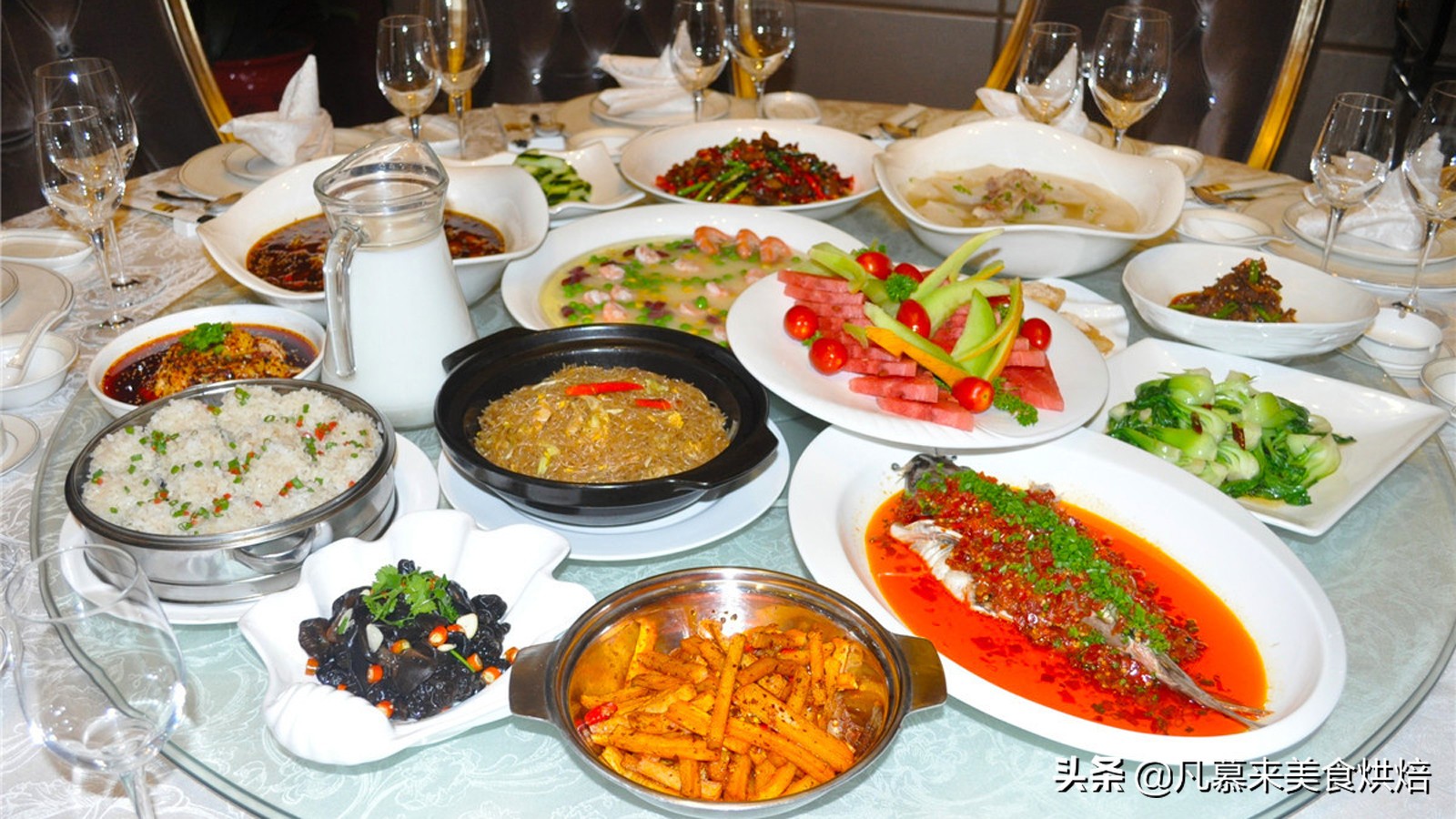 地方特色美食螺蛳粉,特色小吃各个种类的螺蛳