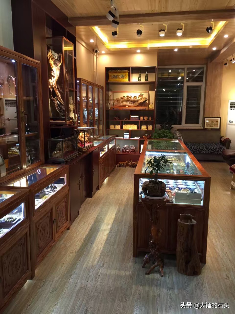 不带货纯干货，献给想开文玩玉器珠宝店的朋友，认真读完再做打算