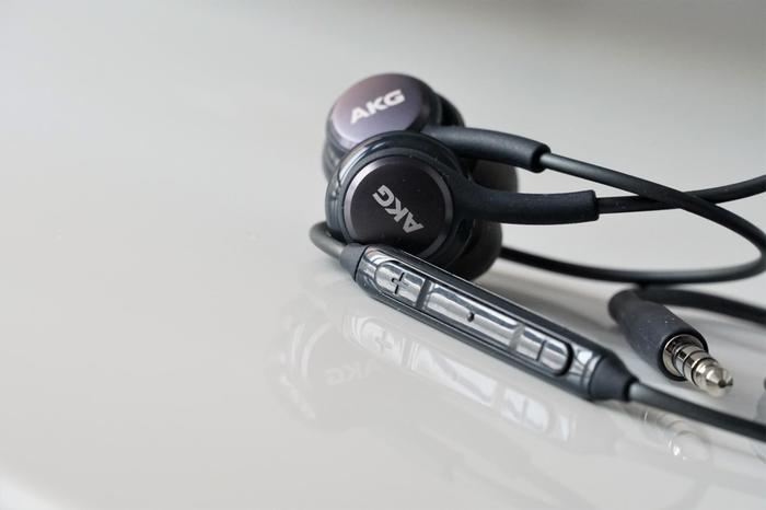 是菜鸡还是战斗机？揭秘在中国爆卖的百元级耳塞们的真面目！