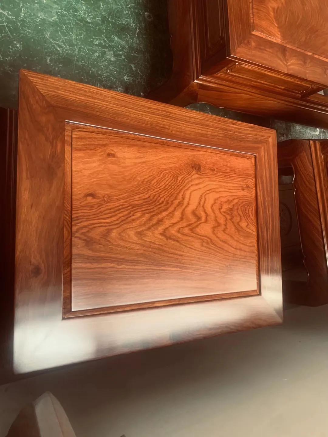 国标红木刺猬紫檀和红酸枝哪个好,刺猬紫檀是不是国标红木