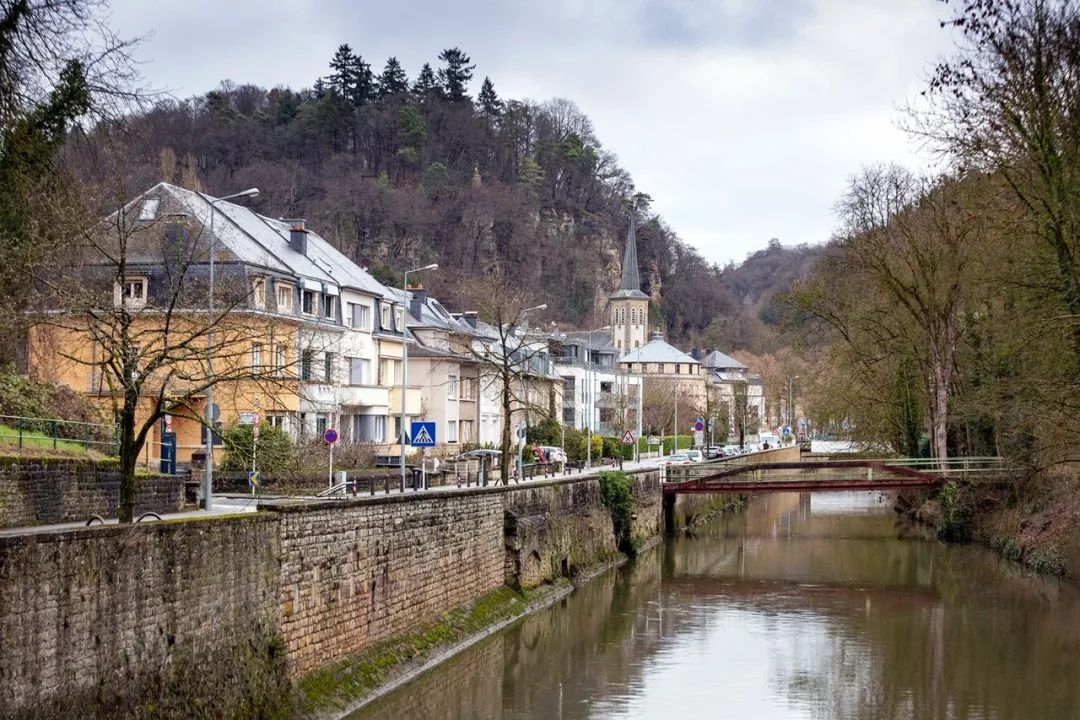 卢森堡是谁的属国,卢森堡是谁呀