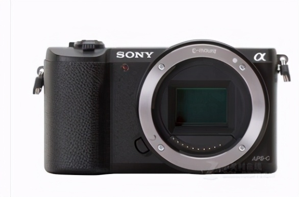 佳能m3和m100怎么选,佳能微单m6二代和索尼a7m3哪款好