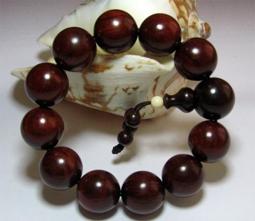 小叶紫檀手串裂了怎么办,小叶紫檀什么情况下会裂