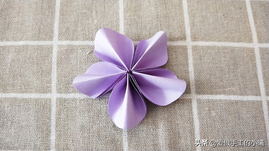 简单又好看的小花折纸教程,折简单又可爱的小花折纸教程