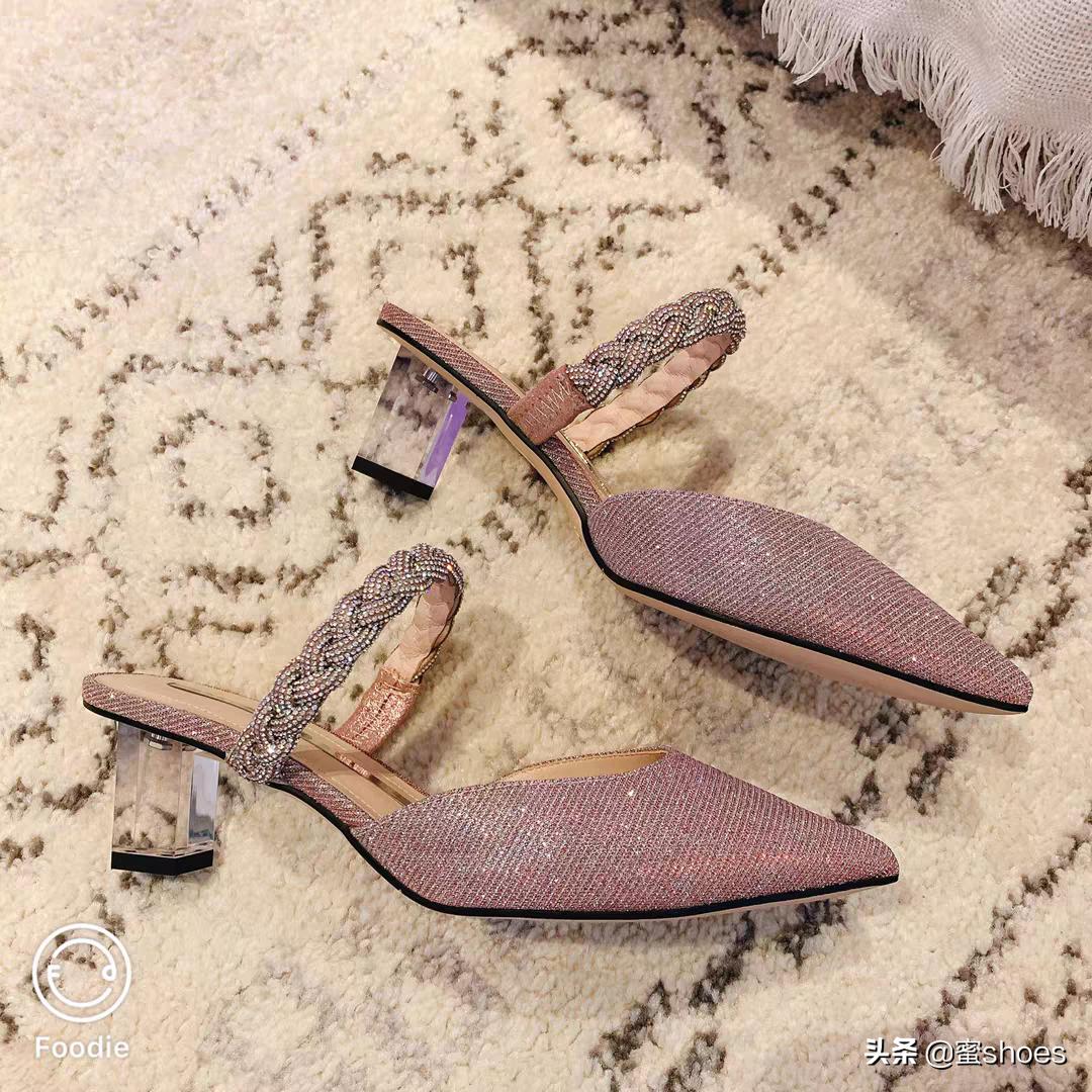 思加图复古玛丽珍鞋穿搭,思加图玛丽珍亮钻