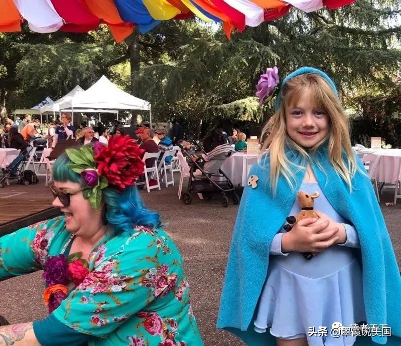 翠霞带你看看洛杉矶的精灵集市